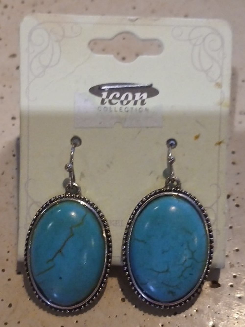 ICON COLLECTION Turquoise Oval Drop Earrings in Vibrant Turquoise